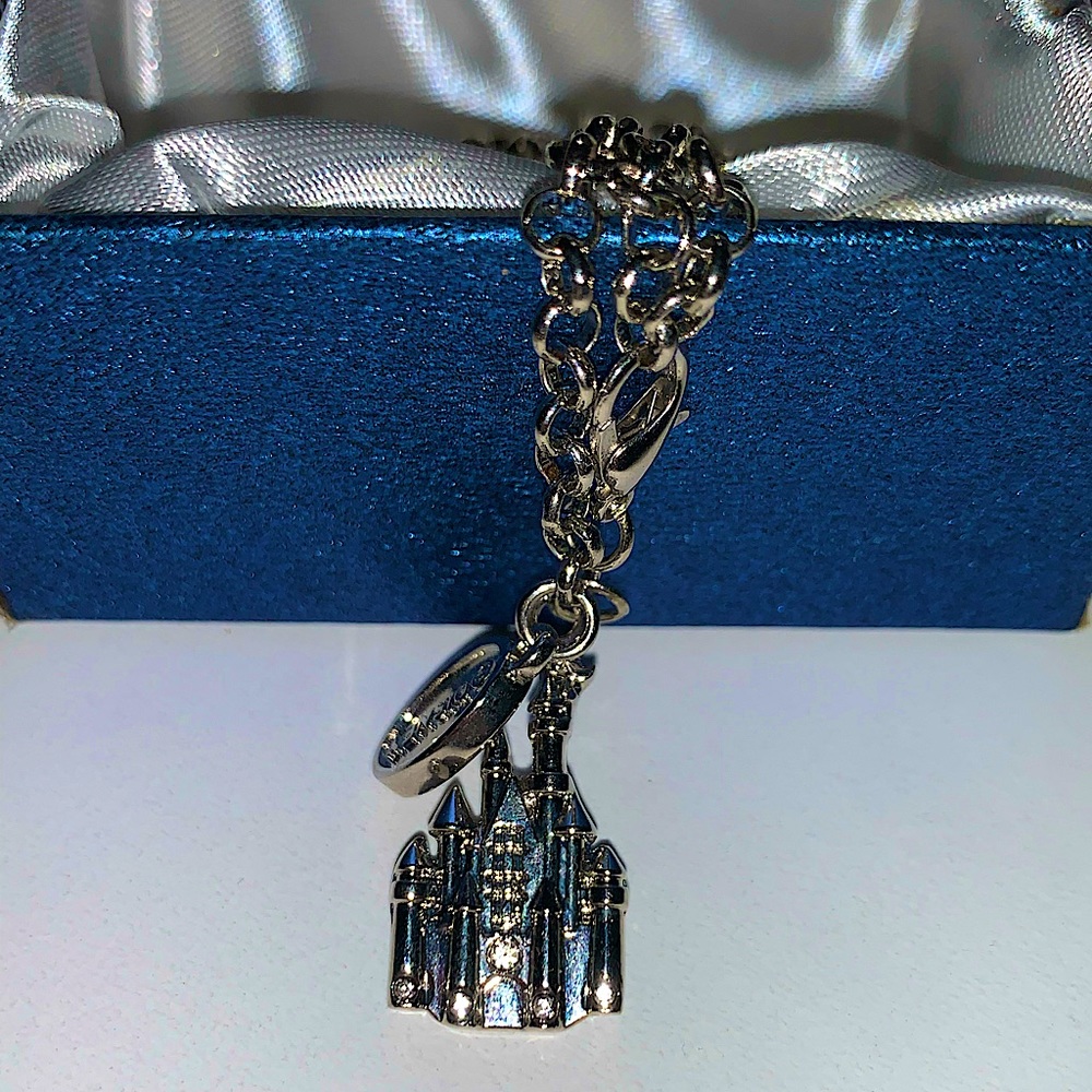DISNEYLAND NECKLACE